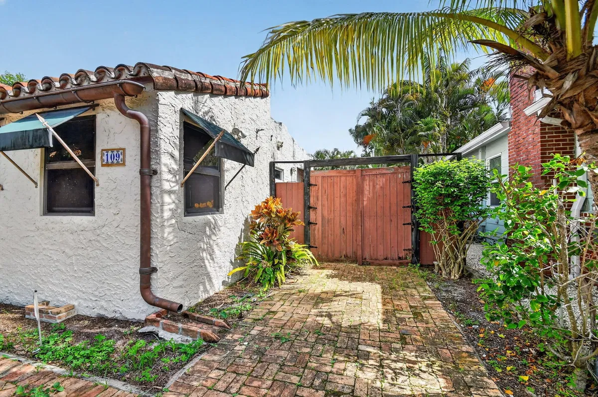 Residence photo 34
