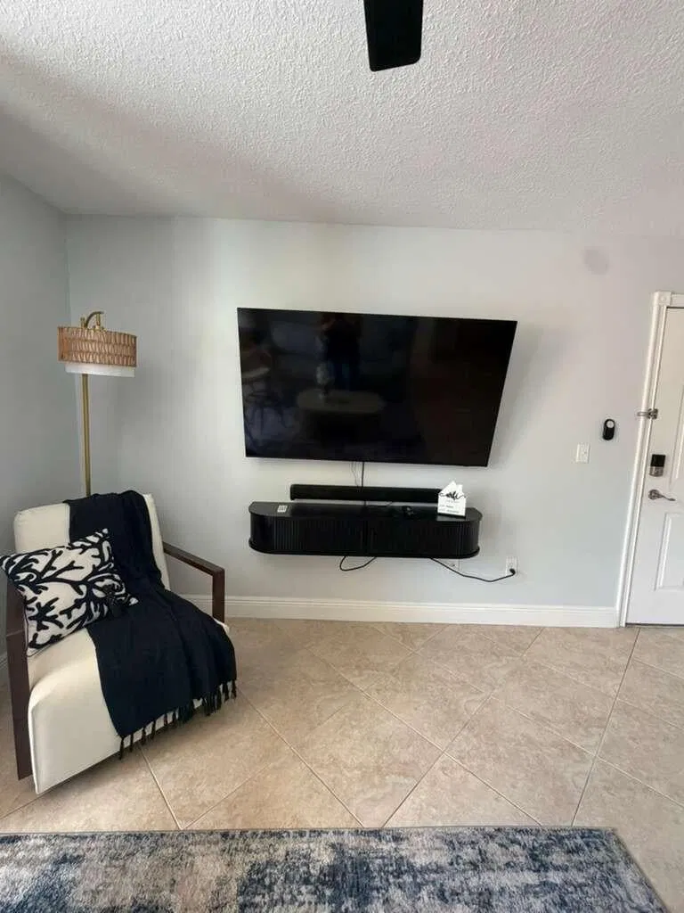 Unit 207 photo 49