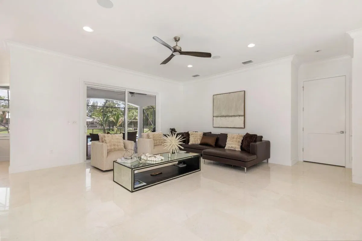 Residence photo 13