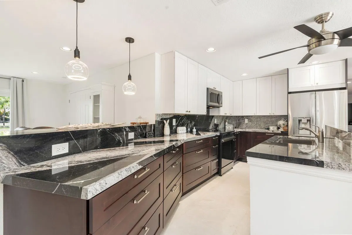 Residence photo 43