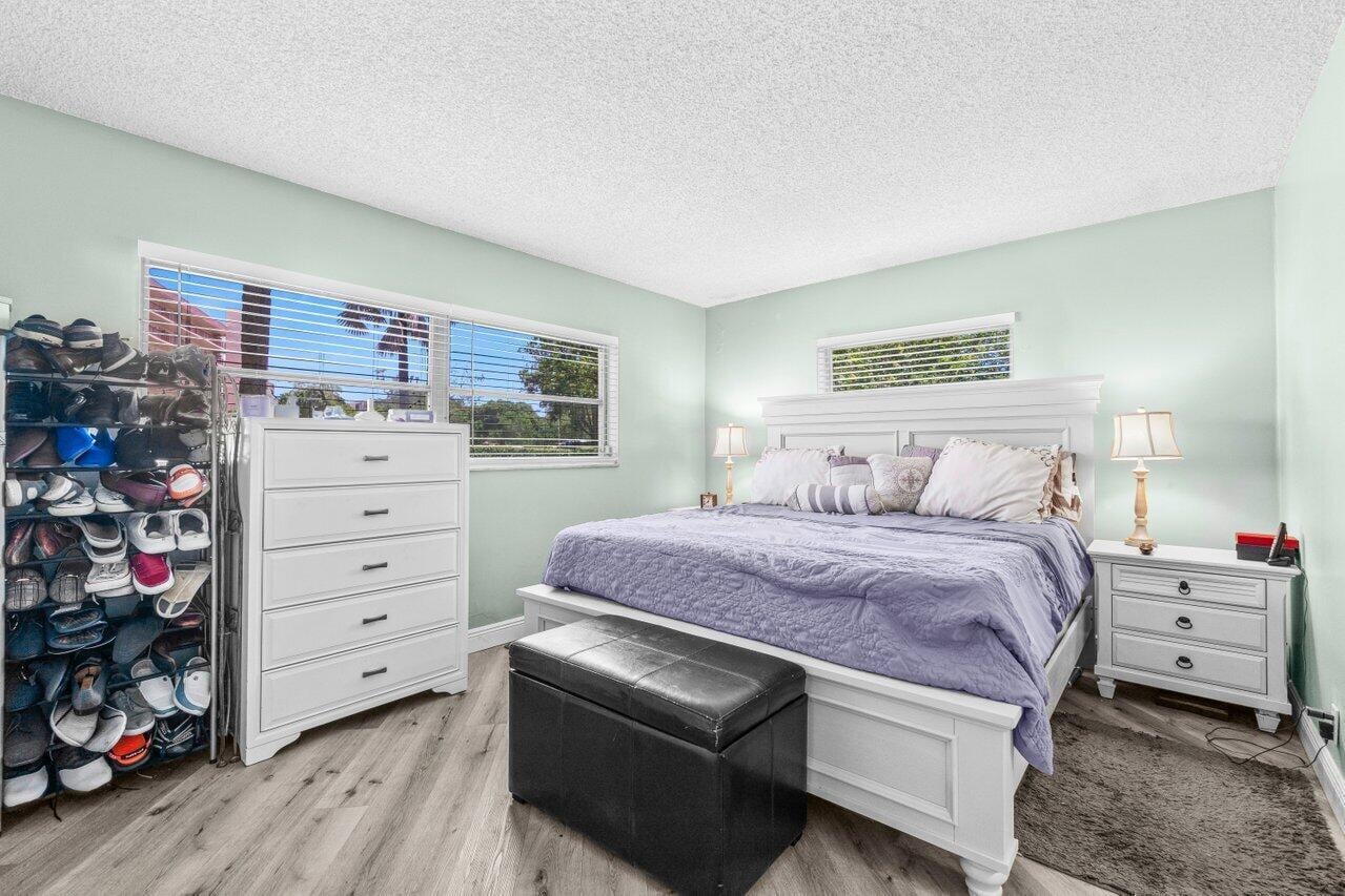 Unit 101 photo 16