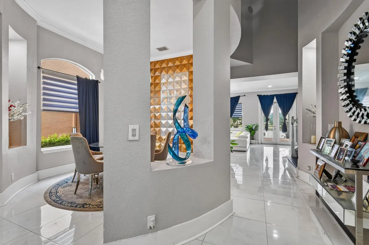 Residence photo 7