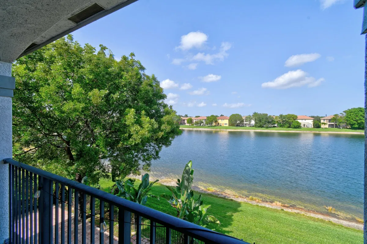 Residence photo 52