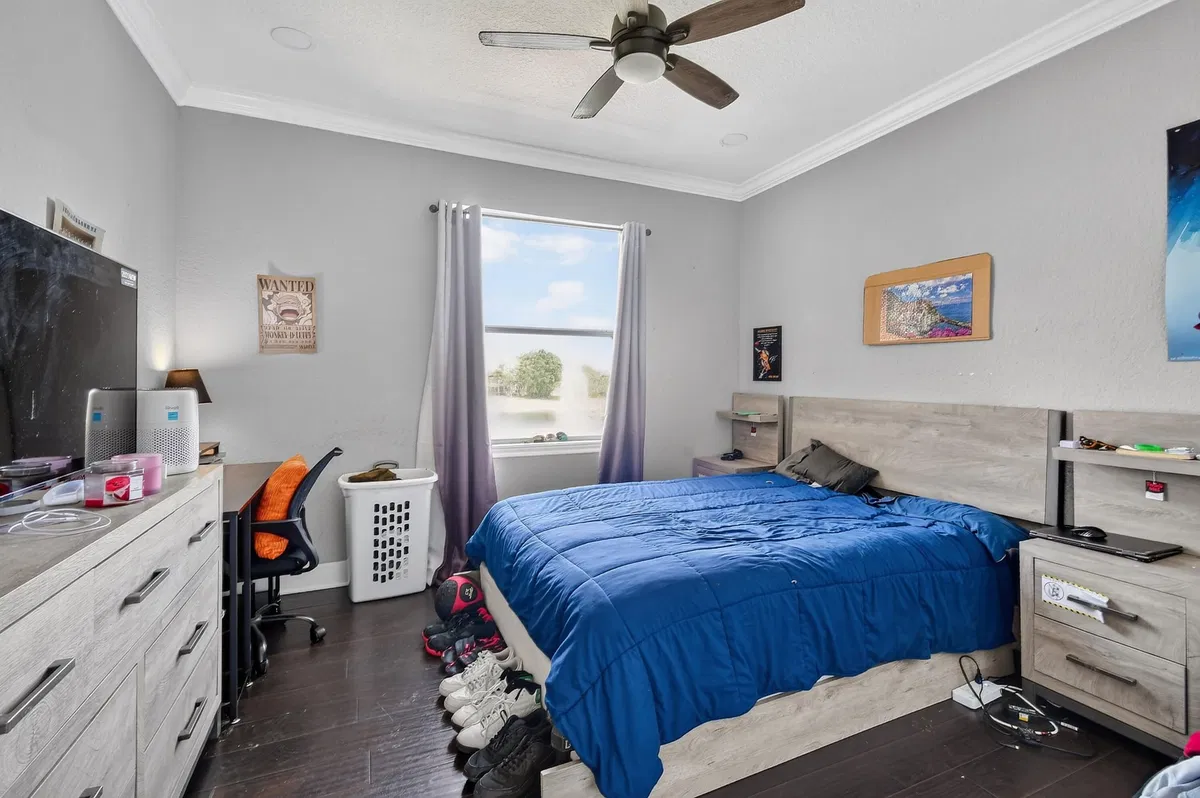 Residence photo 58