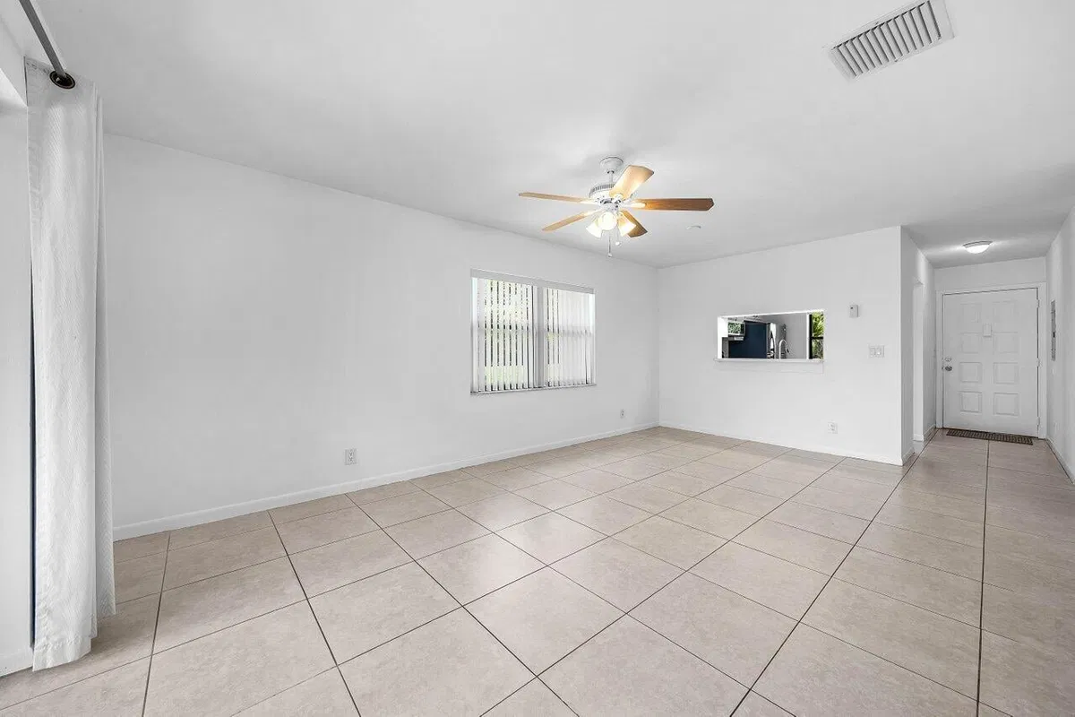 Residence photo 13