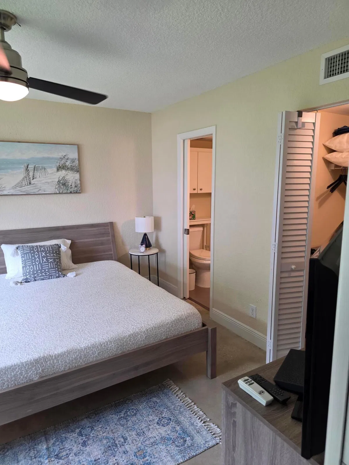  Unit 215 photo 22