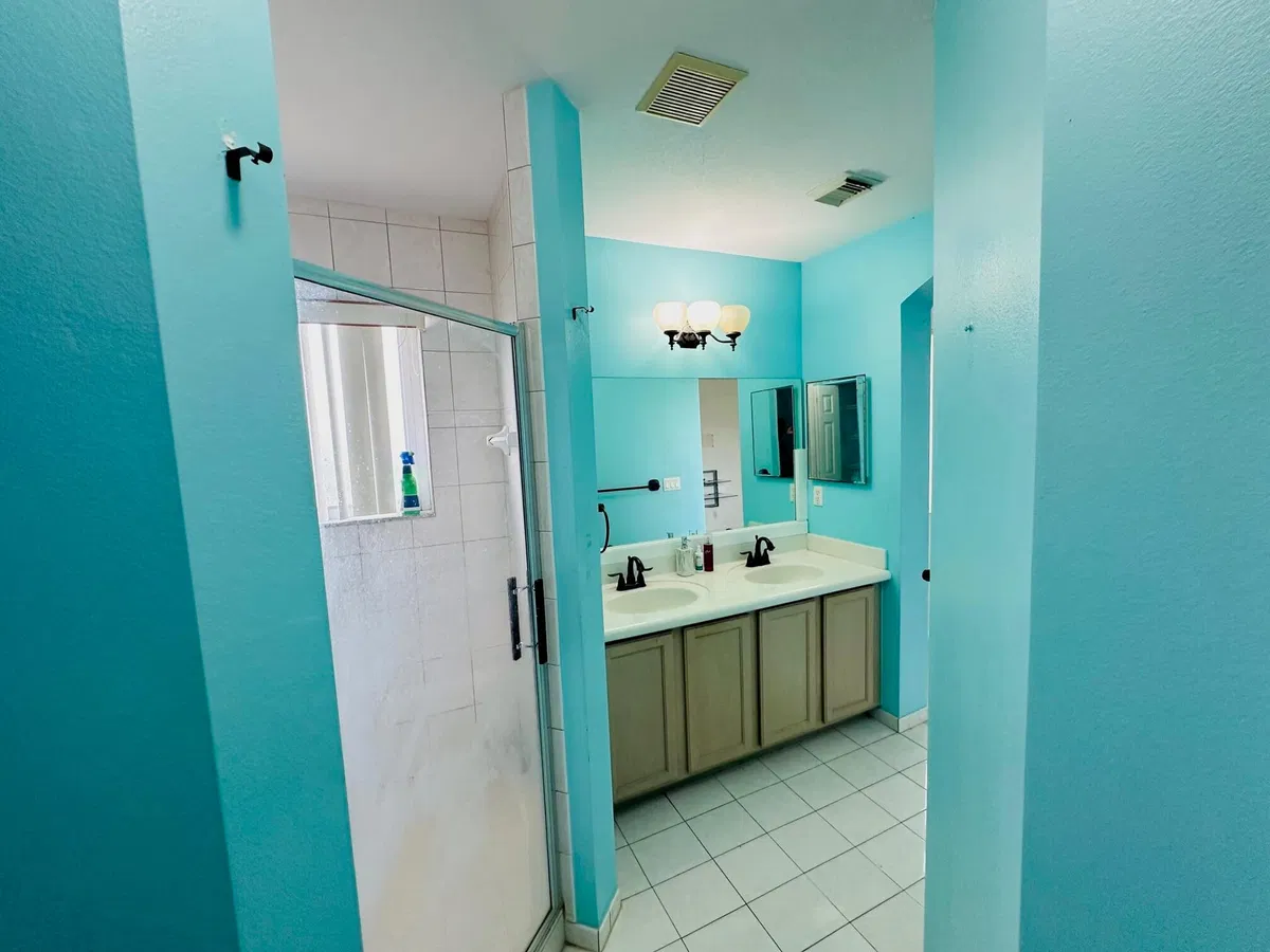 Residence photo 73