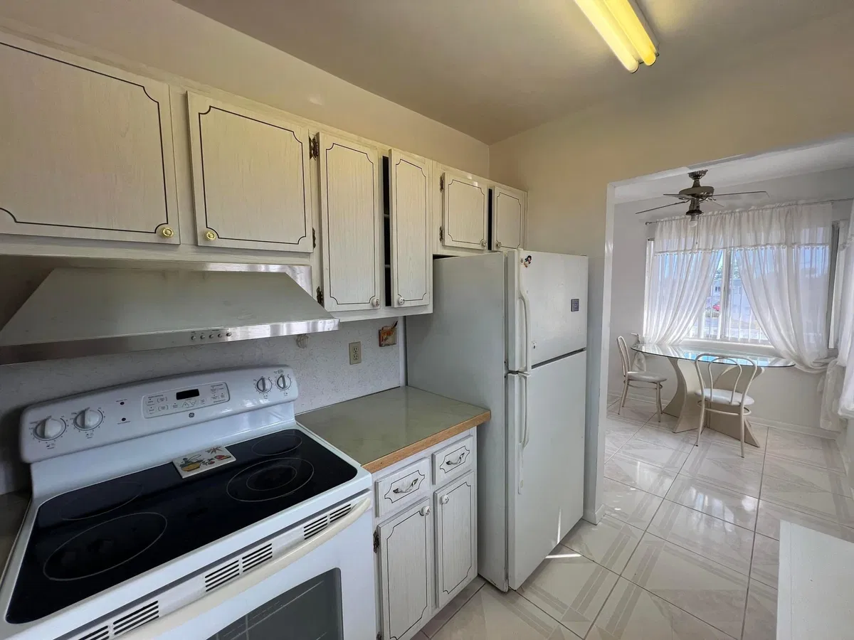 Unit 207 photo 10