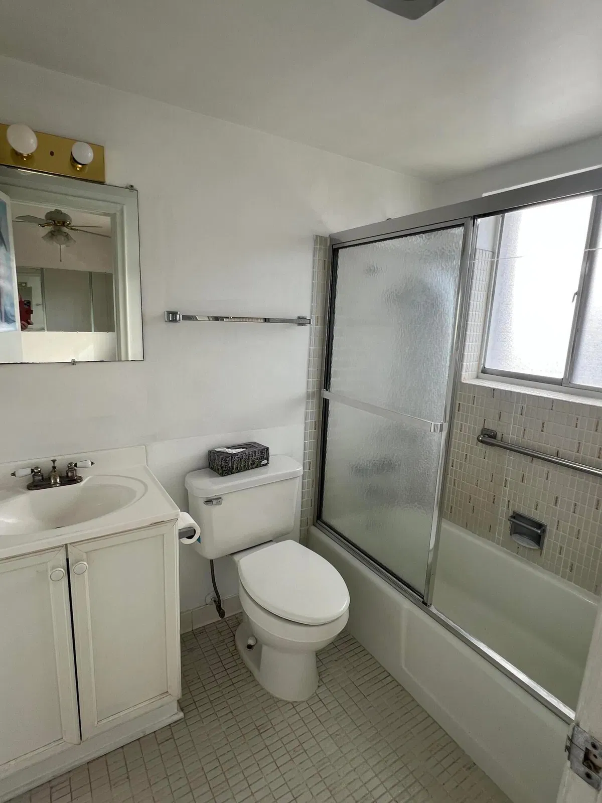 Unit 207 photo 16