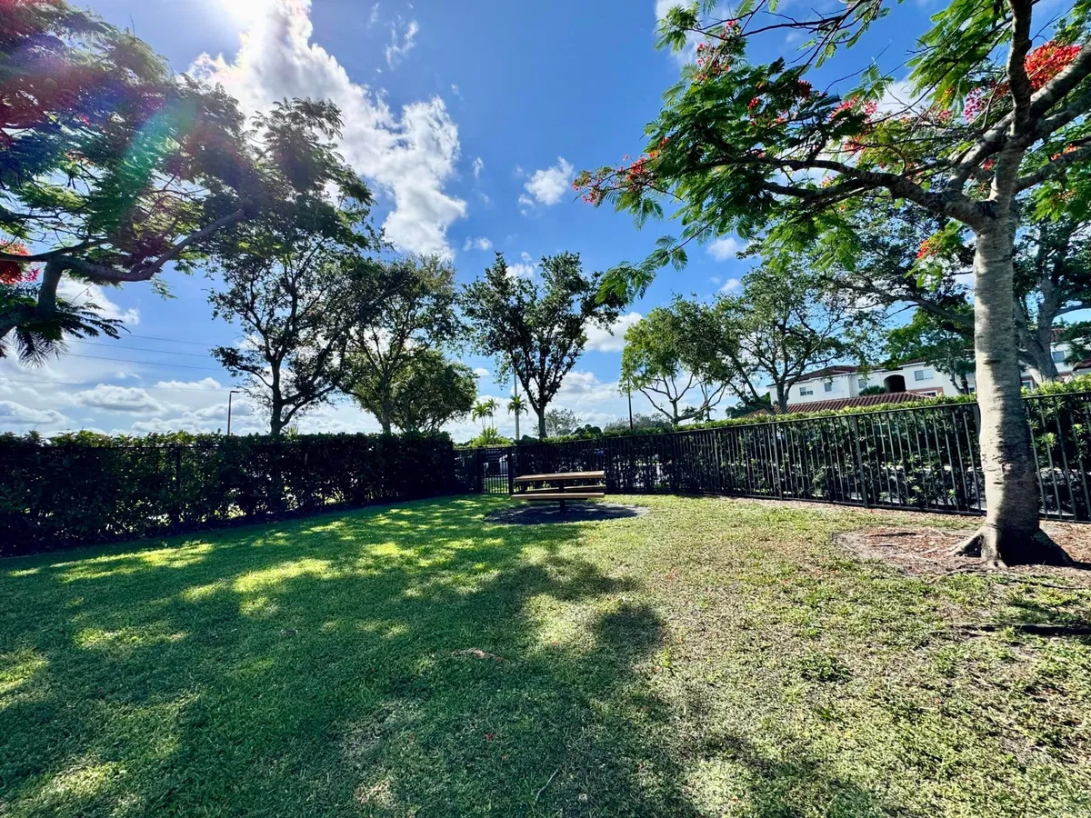 Unit 9210 photo 19