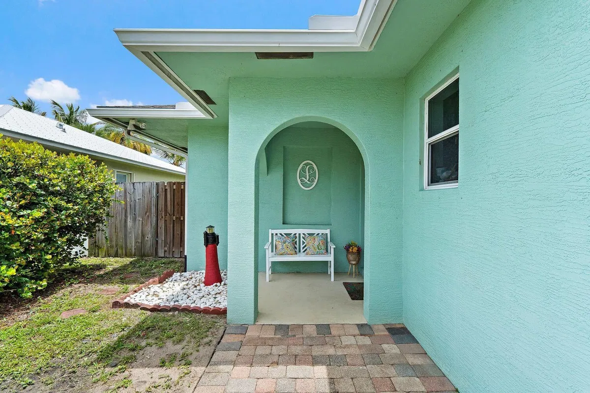 Residence photo 4