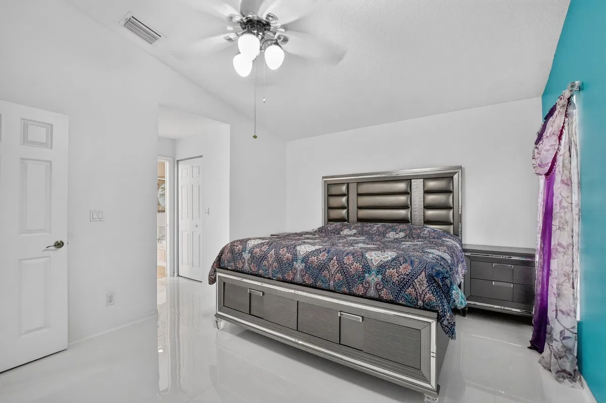  Residence photo 22