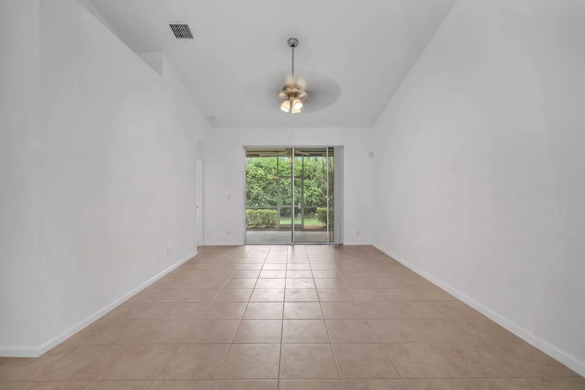 Residence photo 10