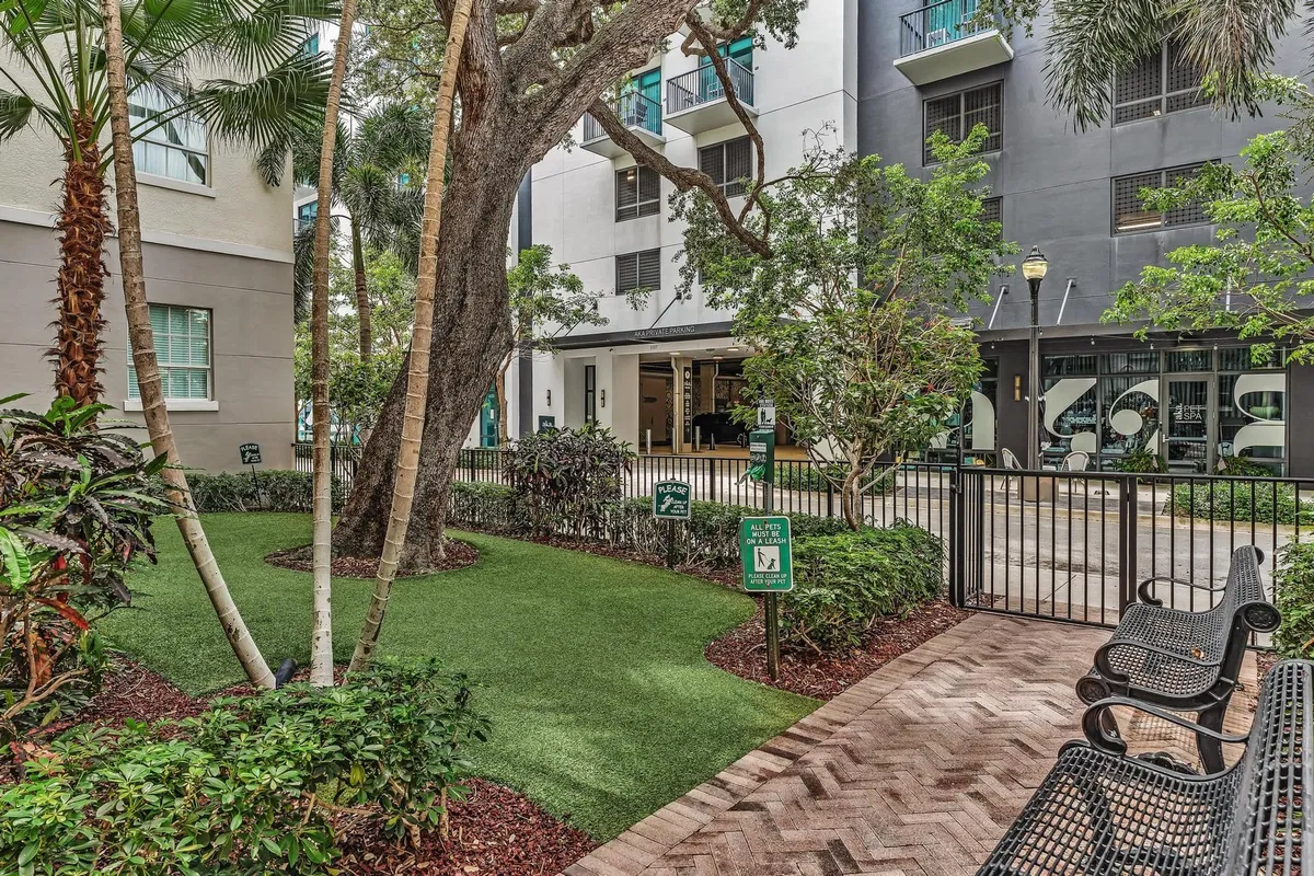 The Prado Unit 439 photo 55