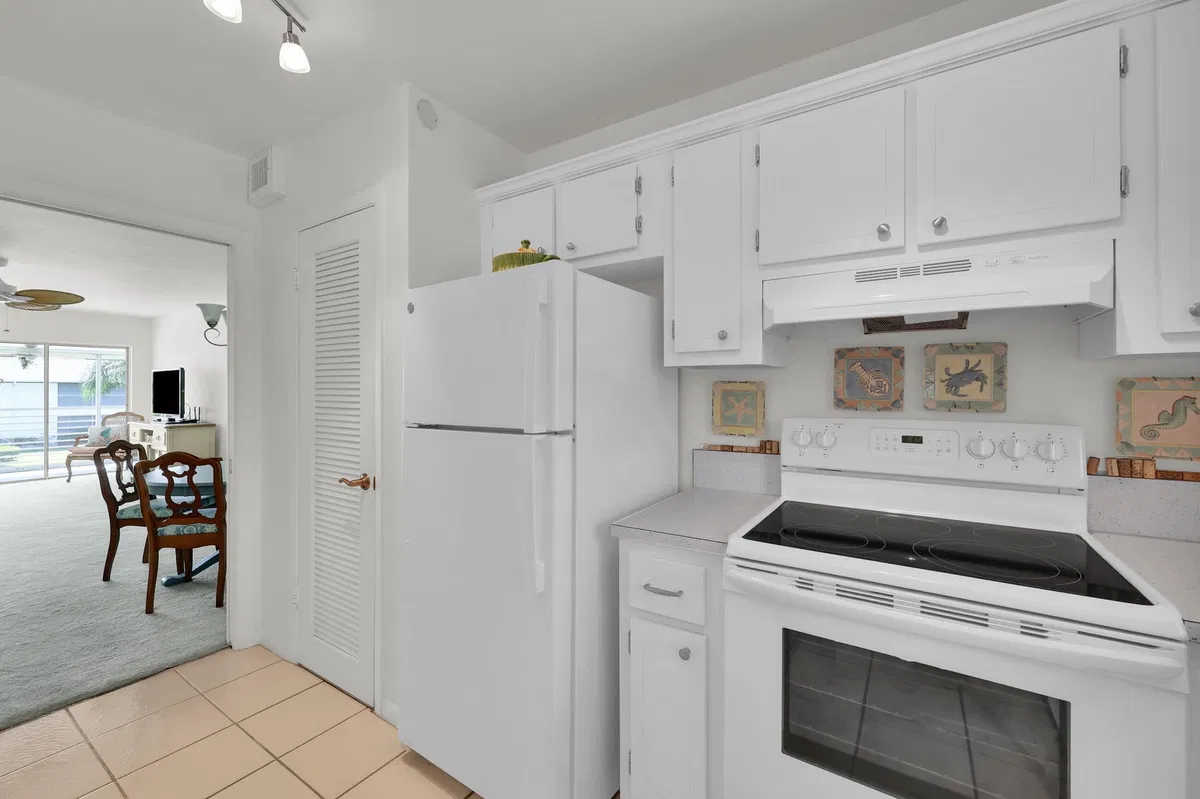  Unit 204n photo 16