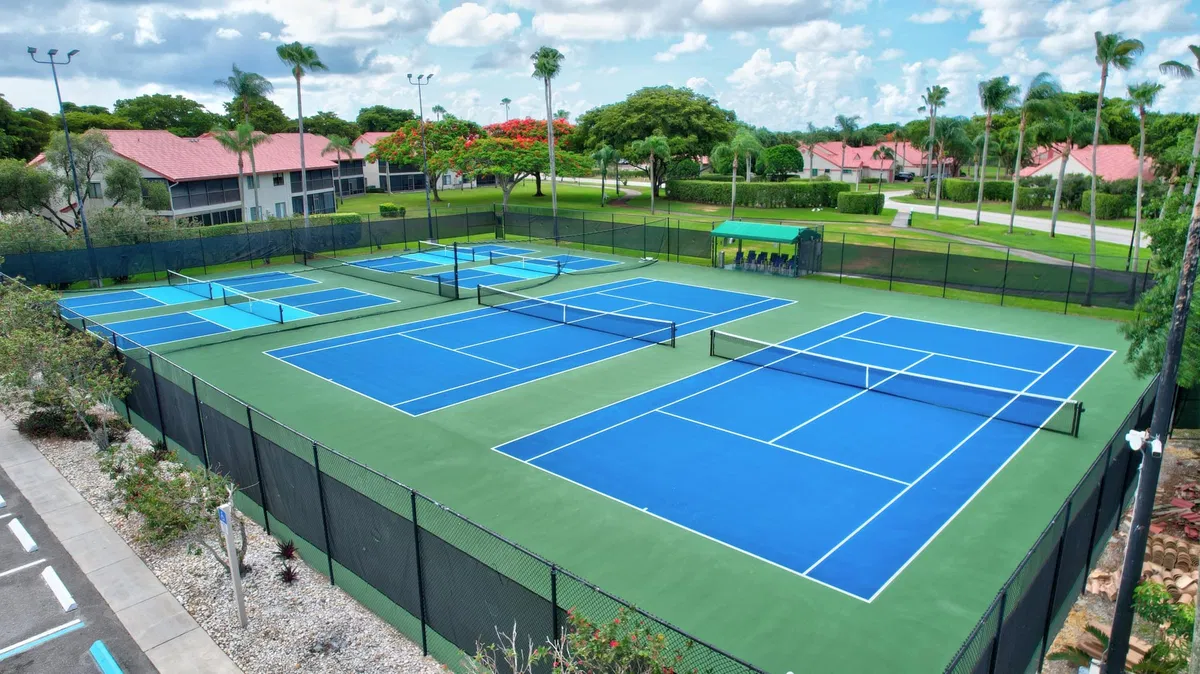 Unit B photo 43