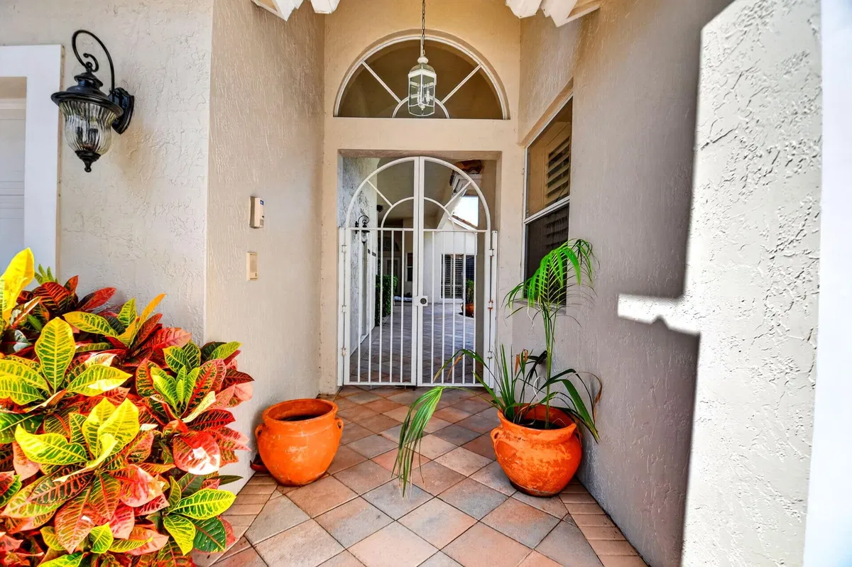 Residence photo 4