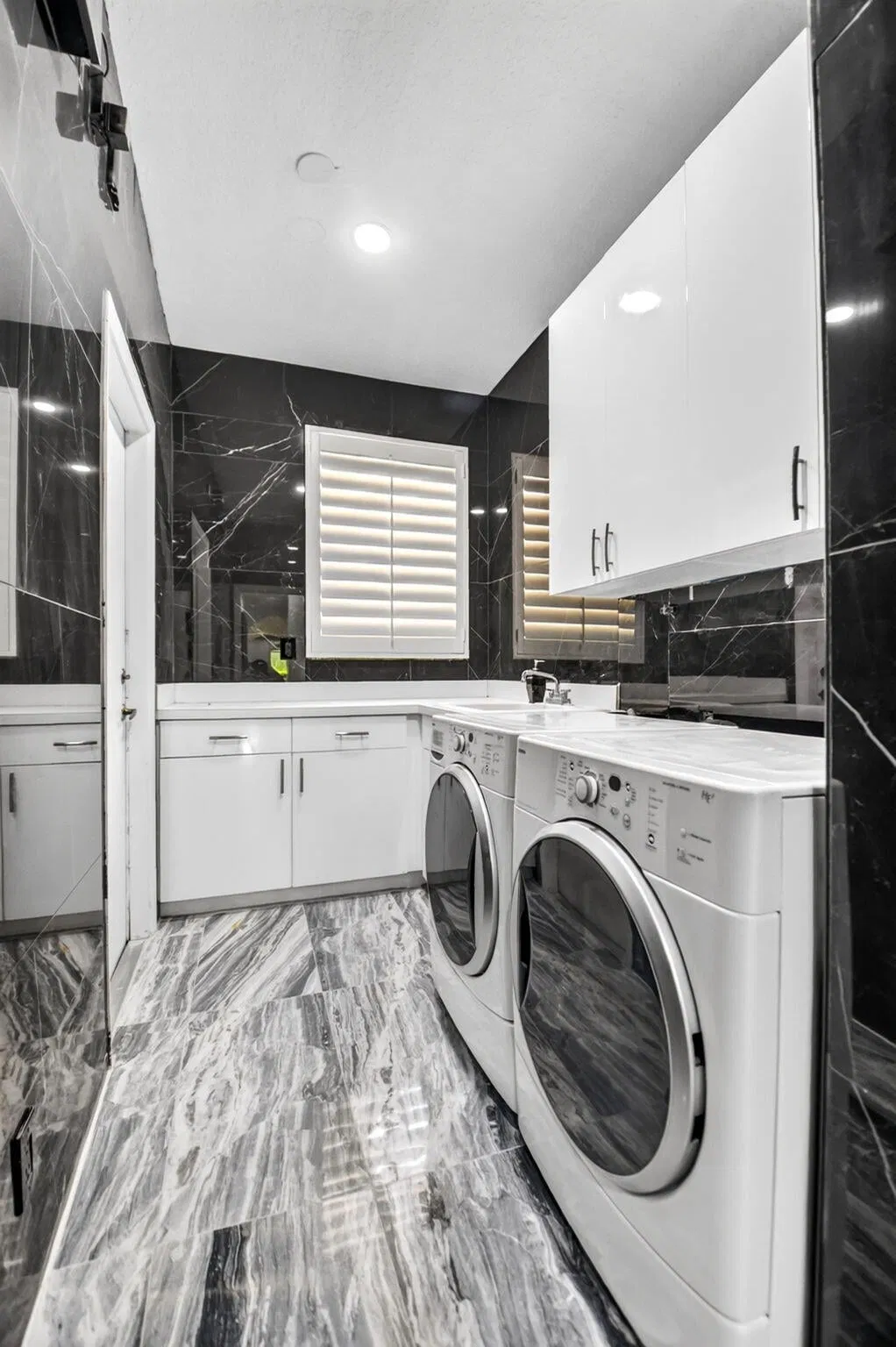 Residence photo 52