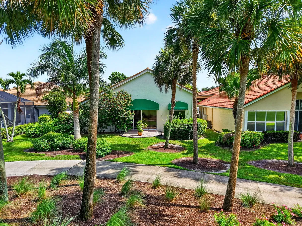Residence photo 64