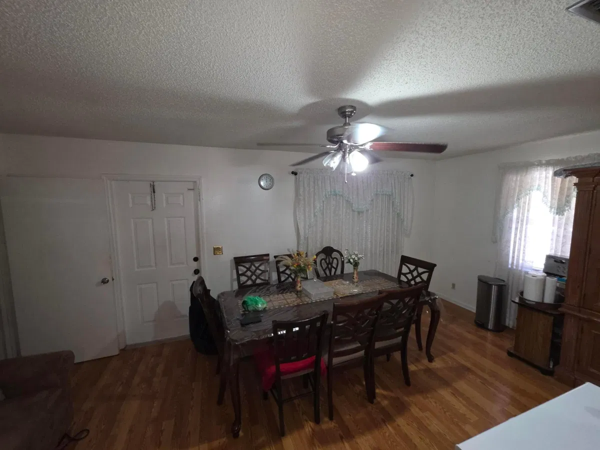 Residence photo 4