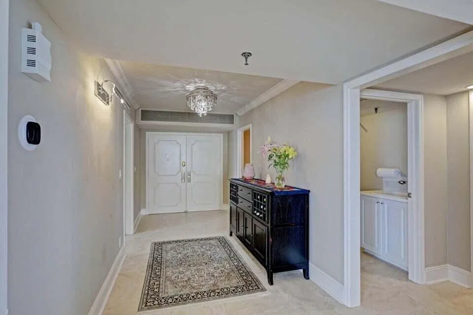 Eastpointe Singer Island Unit 11j photo 4