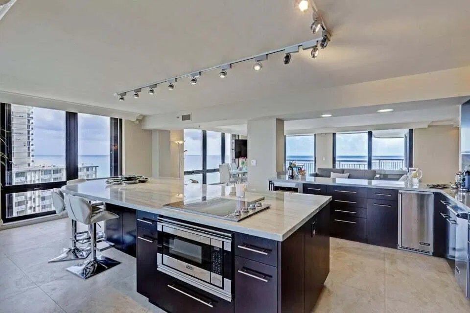 Eastpointe Singer Island Unit 11j photo 10