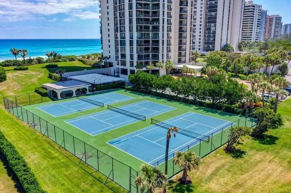 Eastpointe Singer Island Unit 11j photo 52
