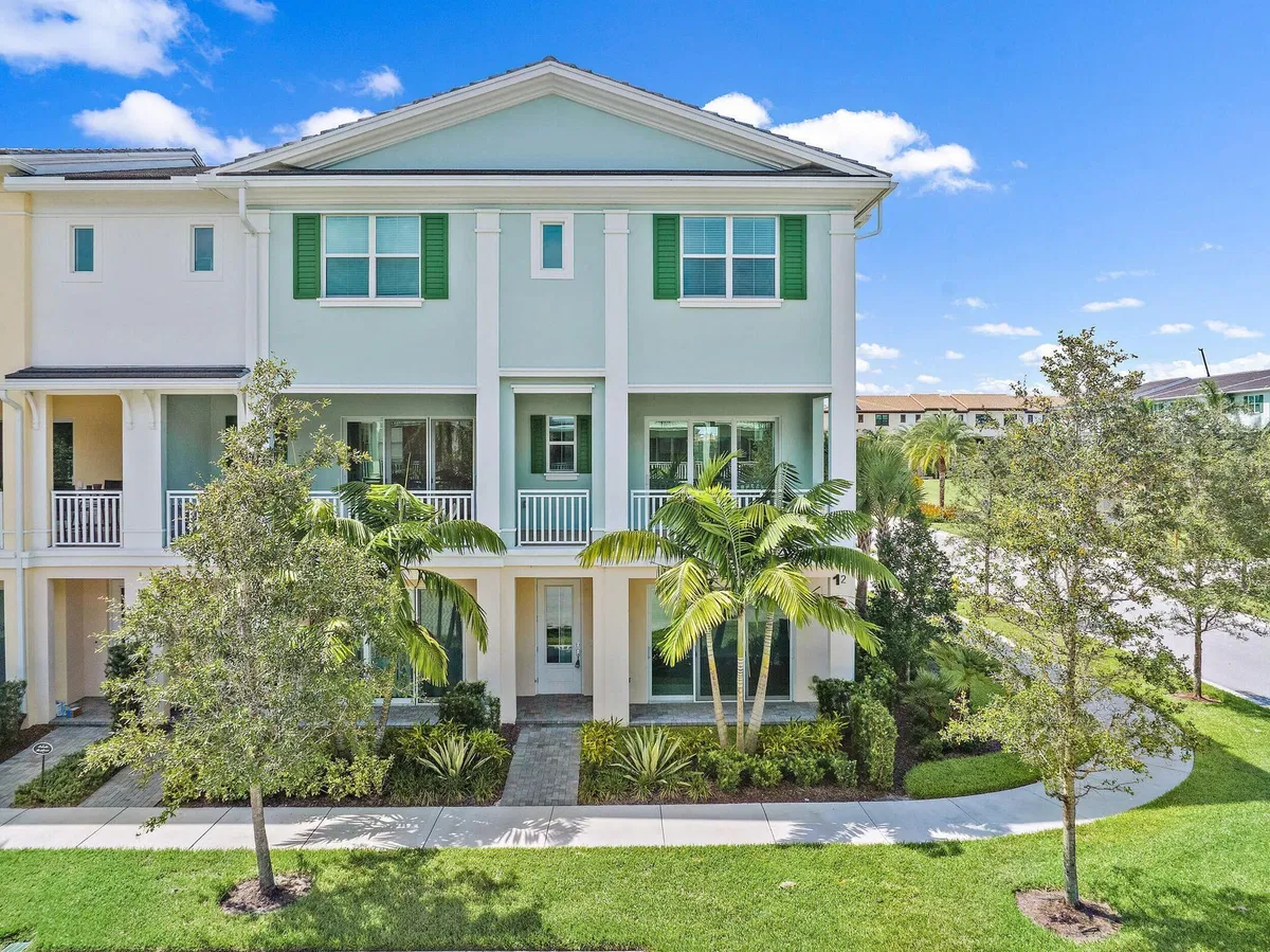 Alton Homes Palm Beach Gardens Residence