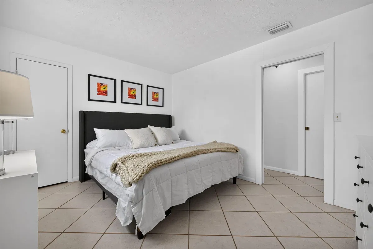 Residence photo 22