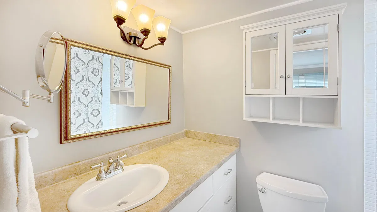 Unit 206 photo 7