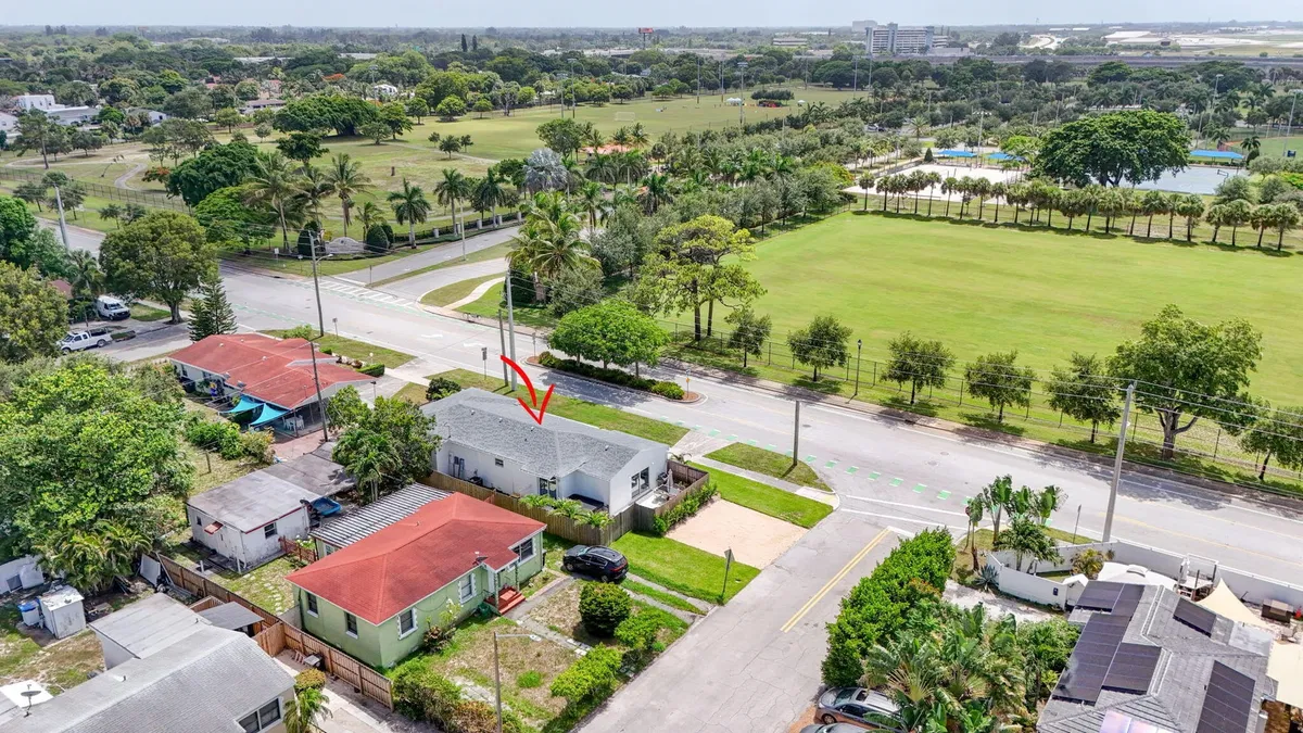 West Palm Beach Residence photo 13