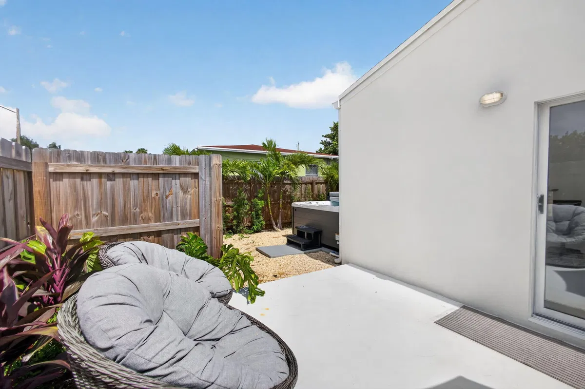 West Palm Beach Residence photo 25