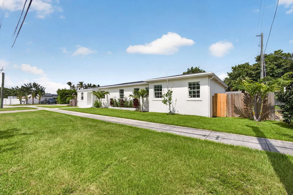 West Palm Beach Residence photo 82