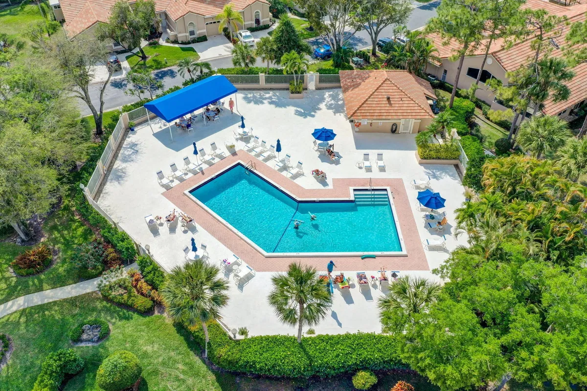 PGA National Palm Beach Gardens Unit 201 photo 49