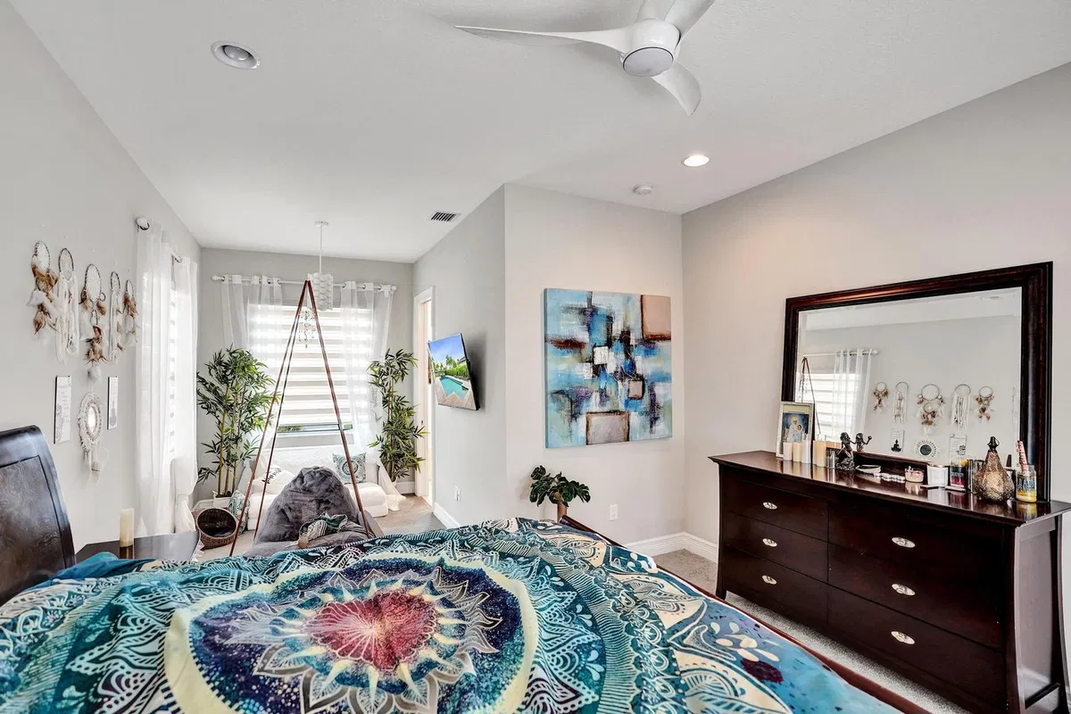Residence photo 52