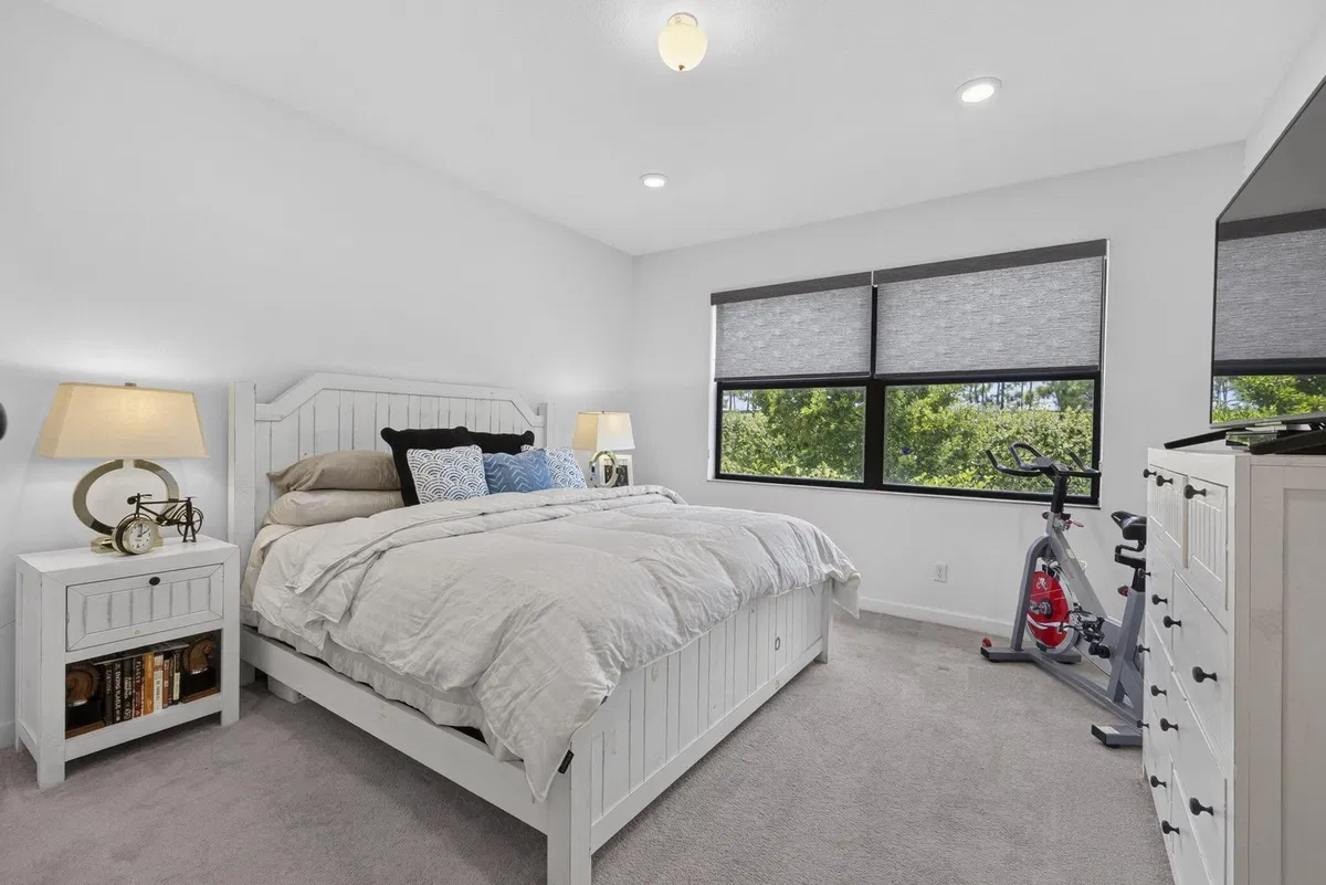 Residence photo 34