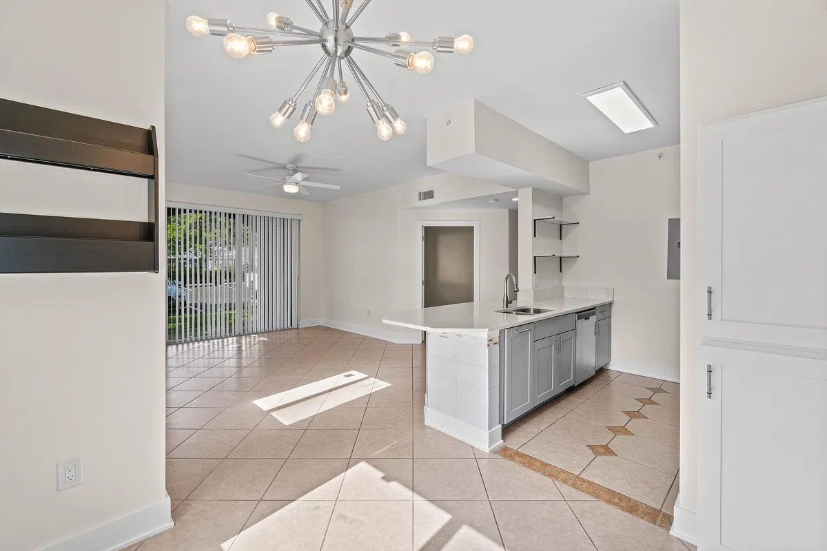 Unit 102 photo 13