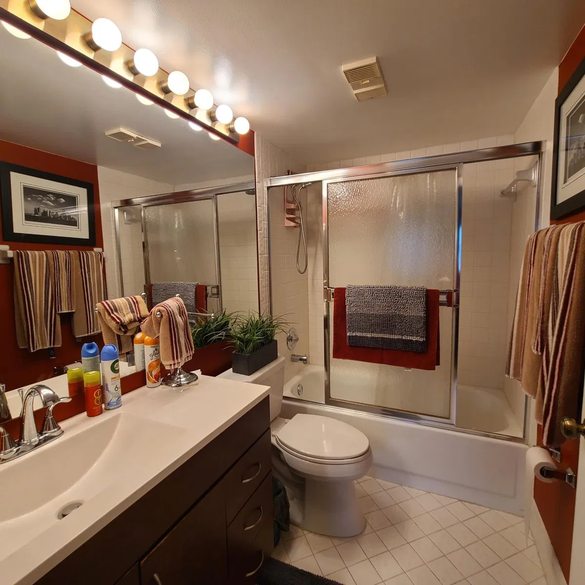 Unit 1080 photo 31