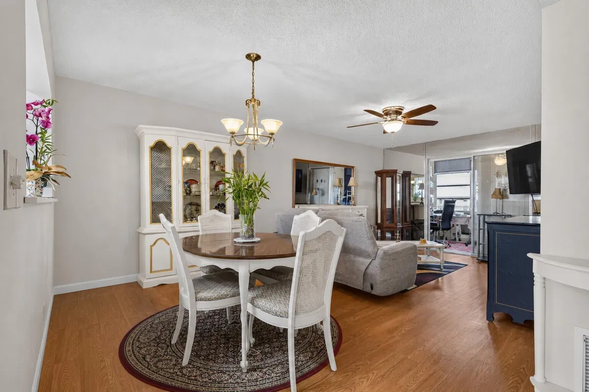  Unit 408 photo 10