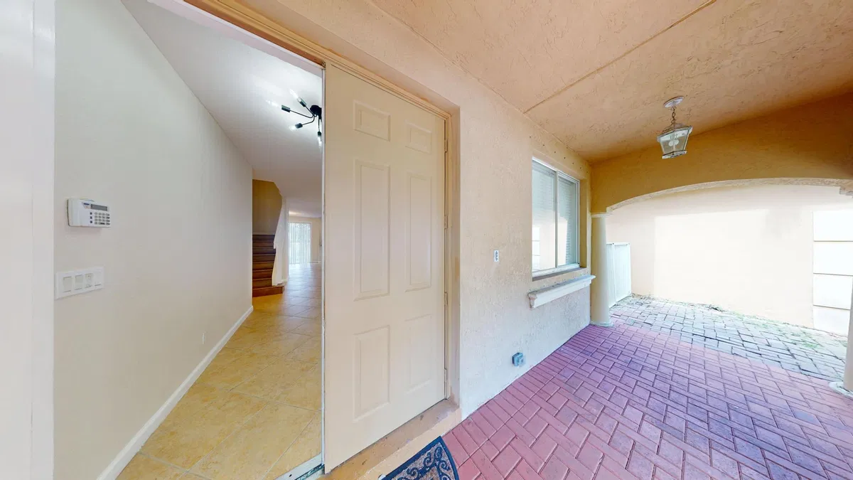 Residence photo 4
