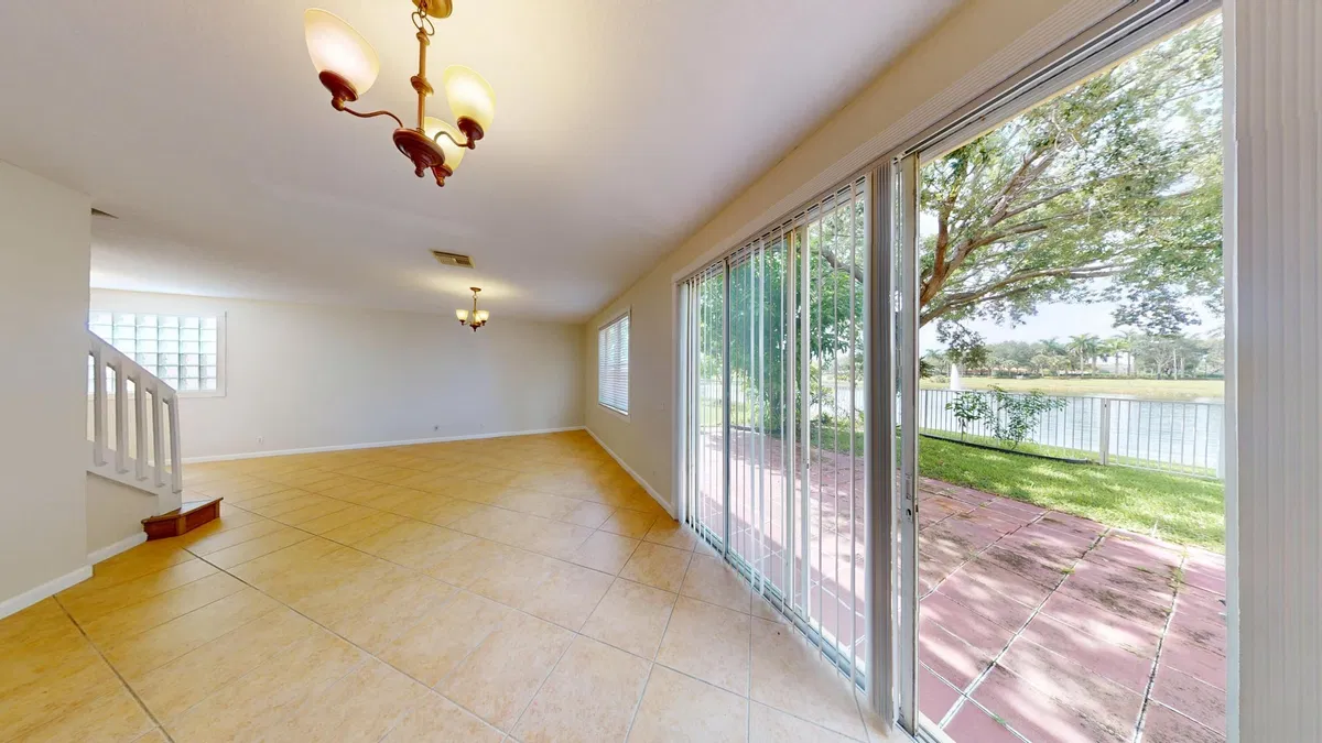 Residence photo 13