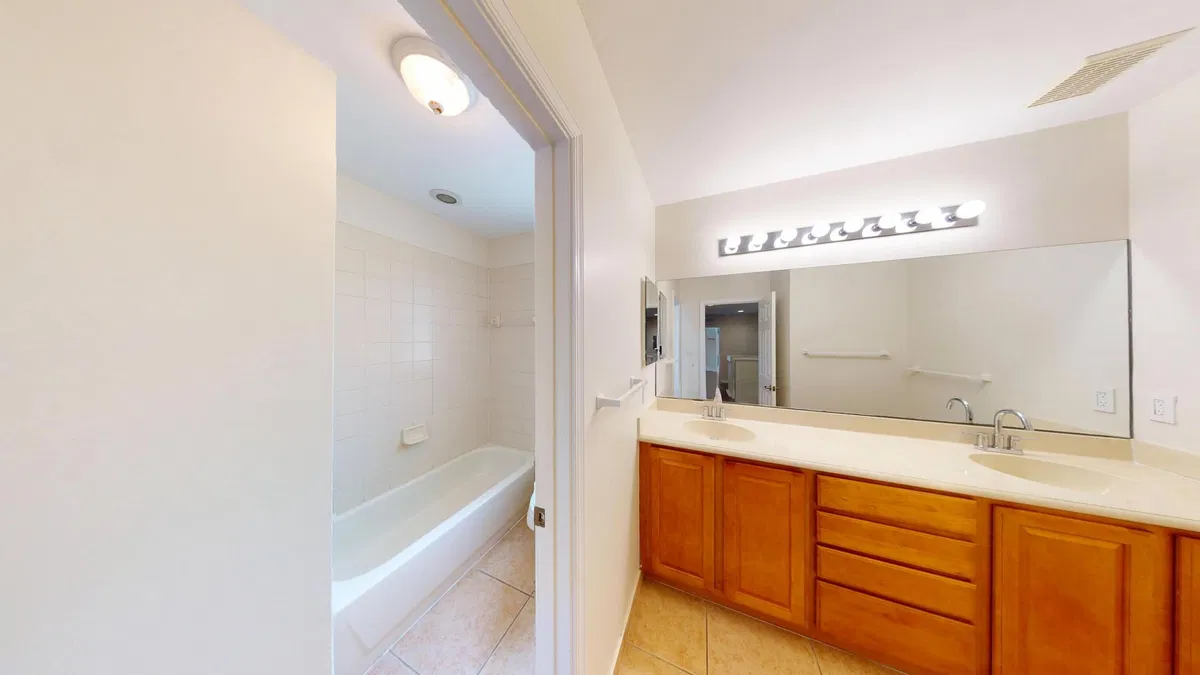 Residence photo 28