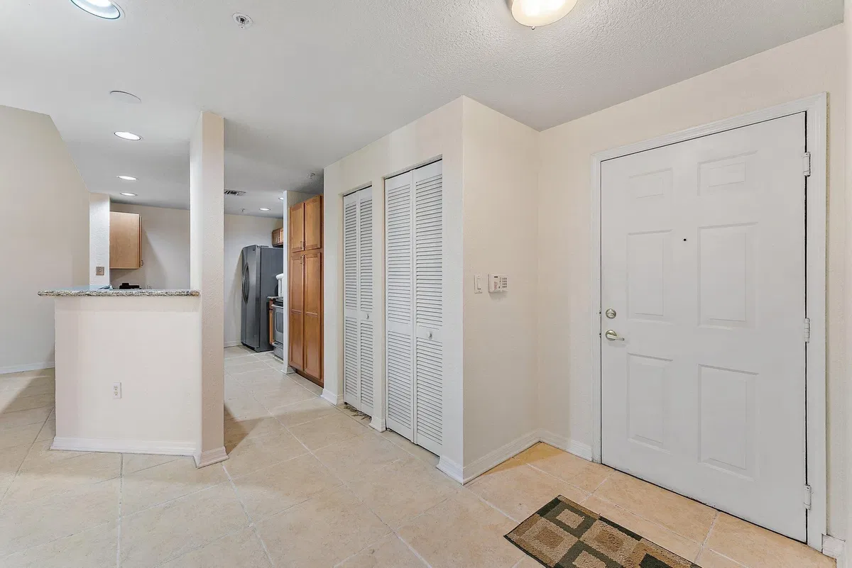 Downtown West Palm Beach Unit 303 photo 4