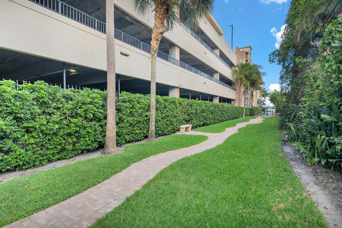 Flagler Pointe Unit 608 photo 16