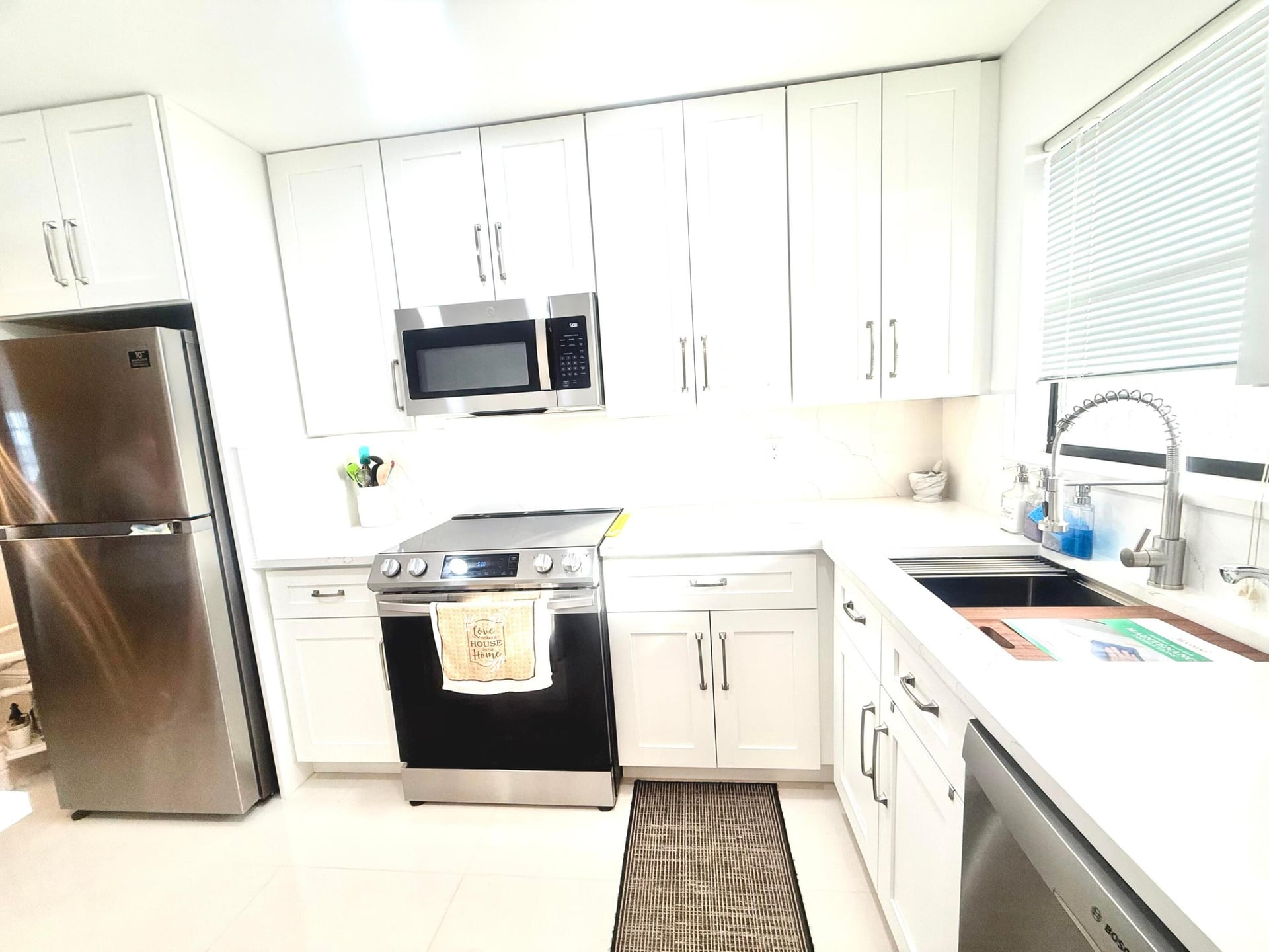 Unit 402 photo 10