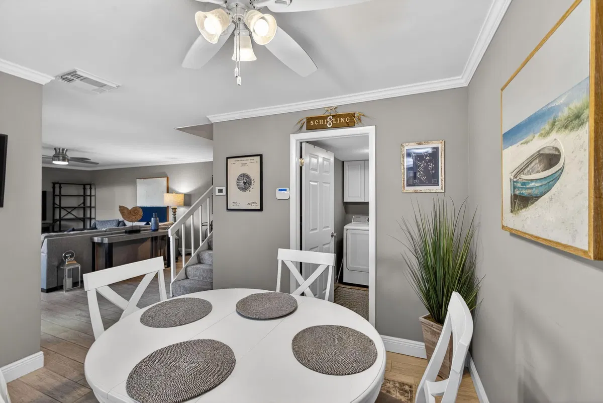 Residence photo 19