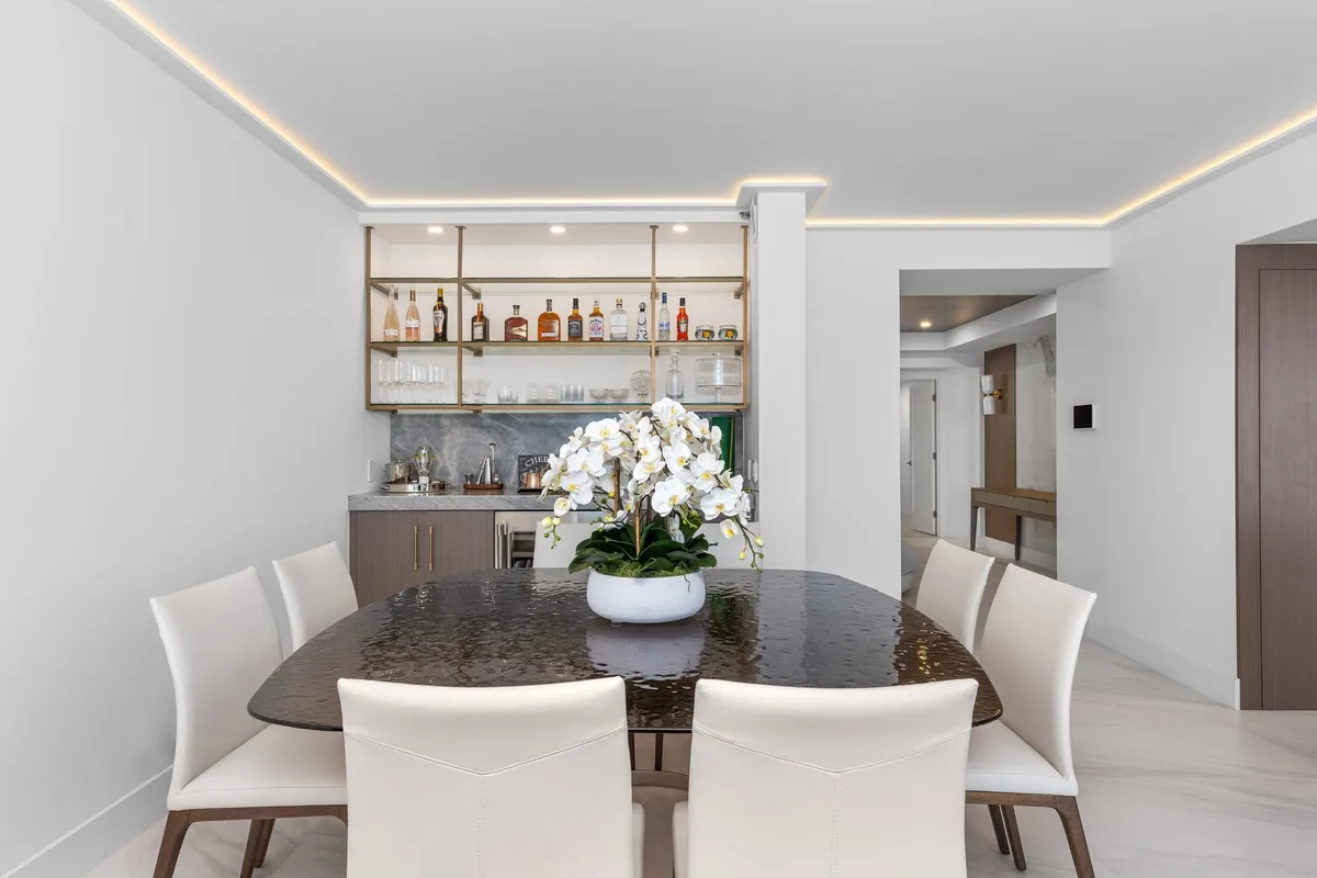 The Plaza of The Palm Beaches Unit 23A photo 4
