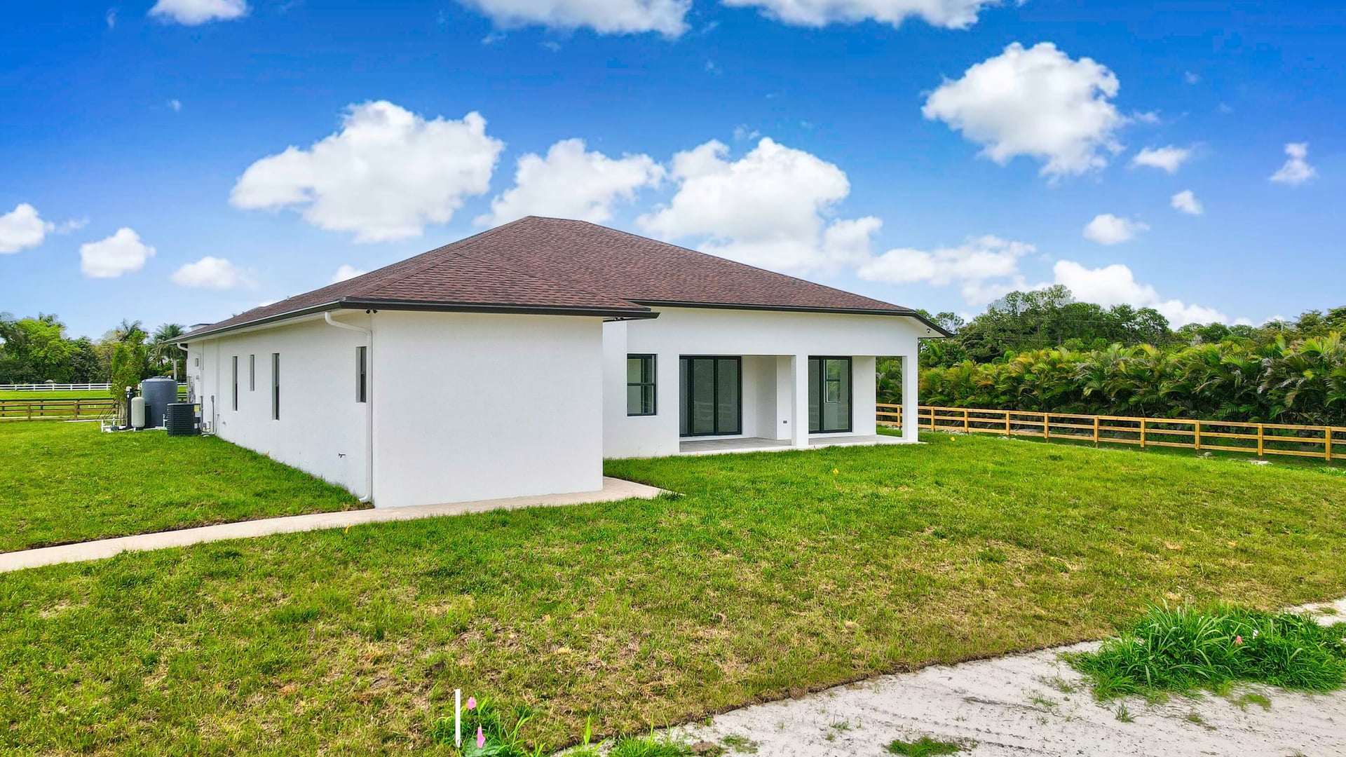 Residence photo 34