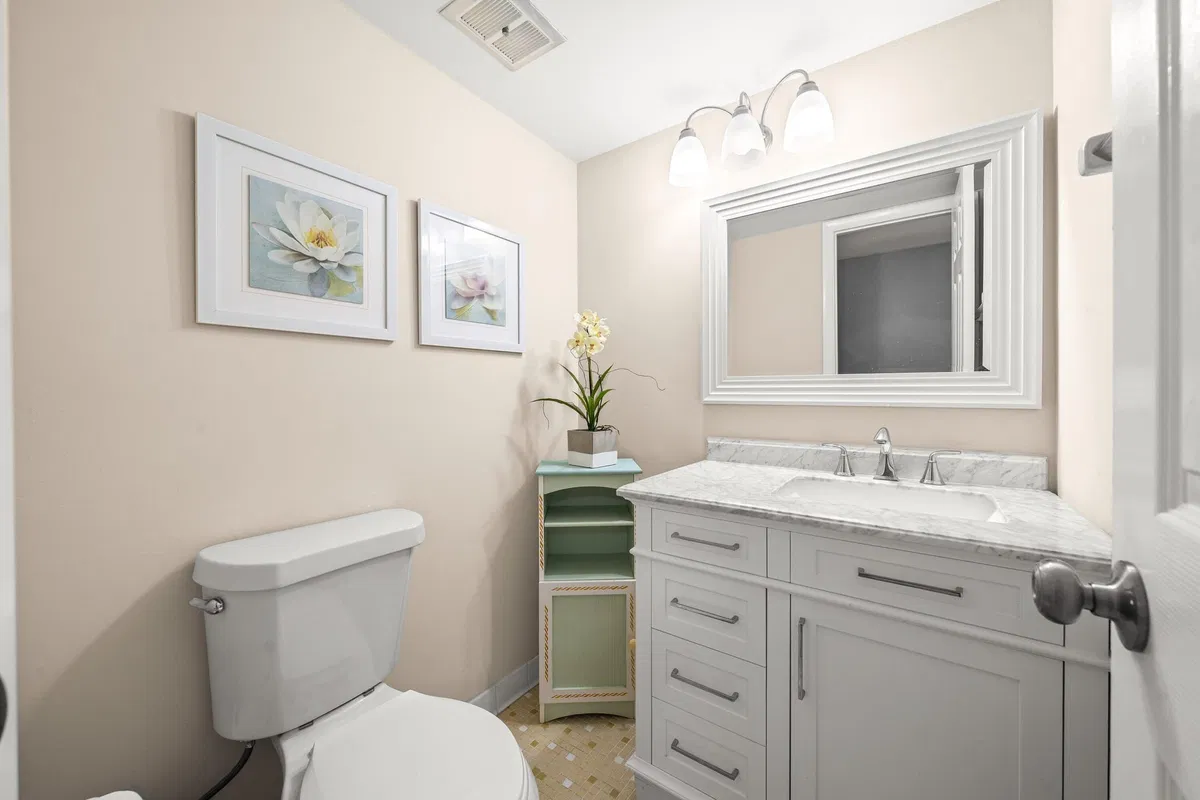 Unit 130 photo 13