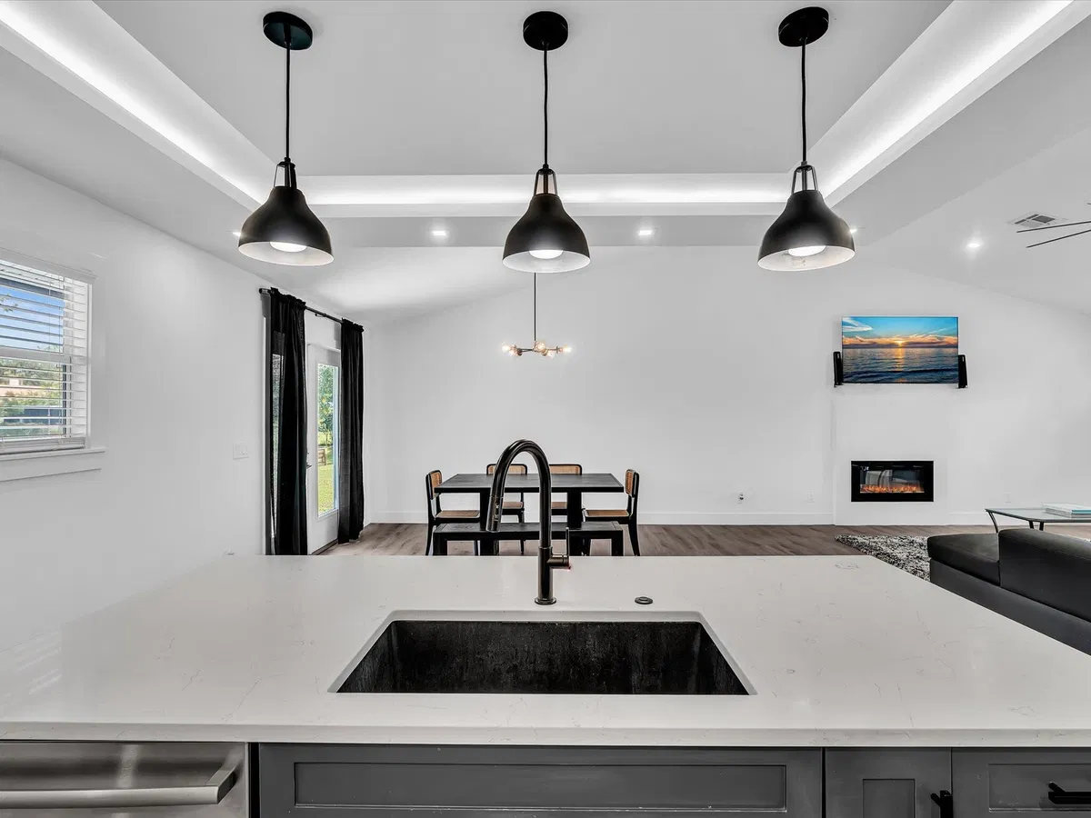 Residence photo 22